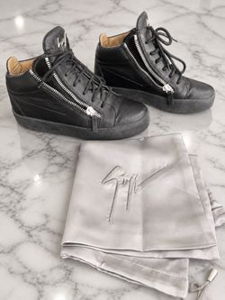 Authentic Giuseppe Zanotti Black Leather High-Top Sneakers size 40