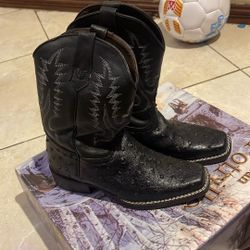 Kids Boots Size 4 1/2