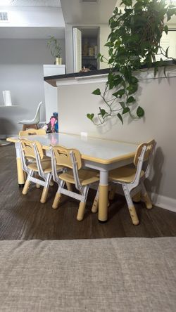 Kids Activity Table with 4 Adjustable Chairs