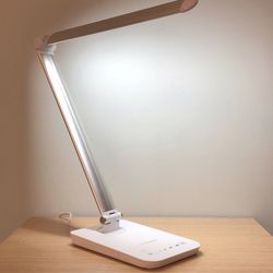 Foldable LED task light