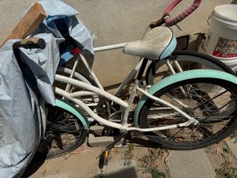 Bicycle, cruiser and fixie
