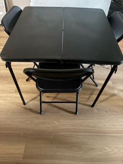 Folding Table w/Chairs