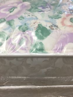 Twin mattress set