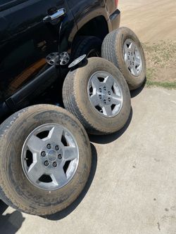 Chevy 17 stocks 6 lug with caps