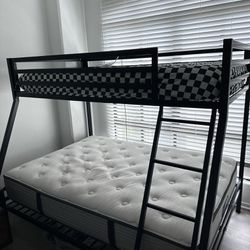 Bunk bed w/ mattresses 