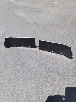Front splitter end plates