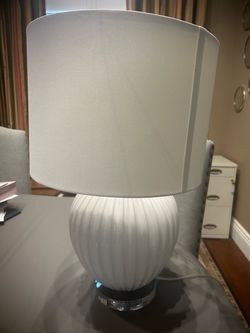 White ceramic and acrylic base lamp