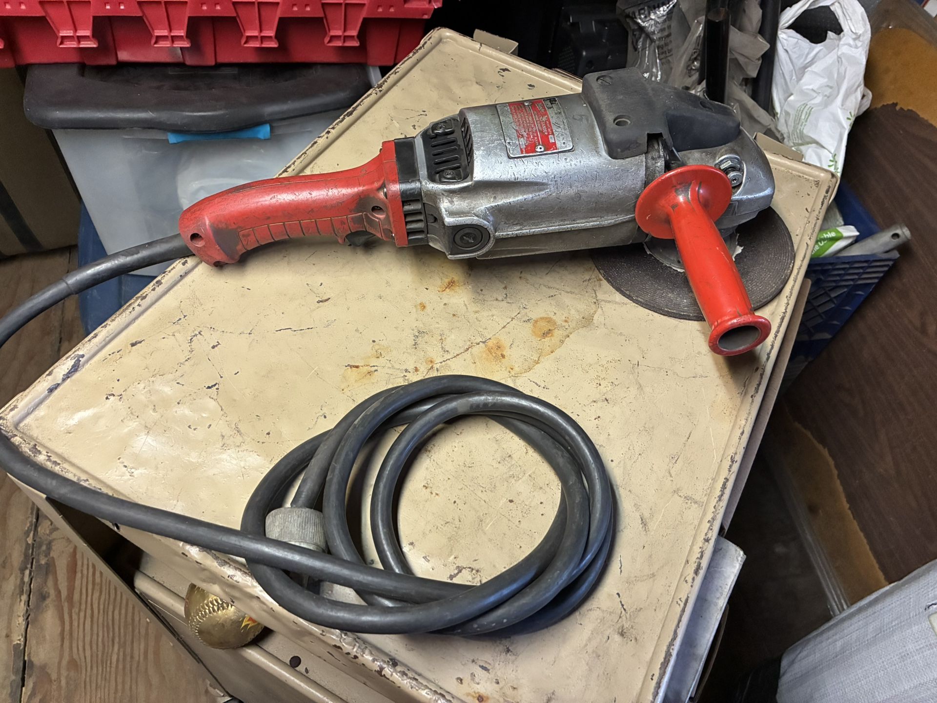 Milwaukee grinder