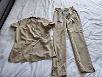 XS Figs Scrub Set