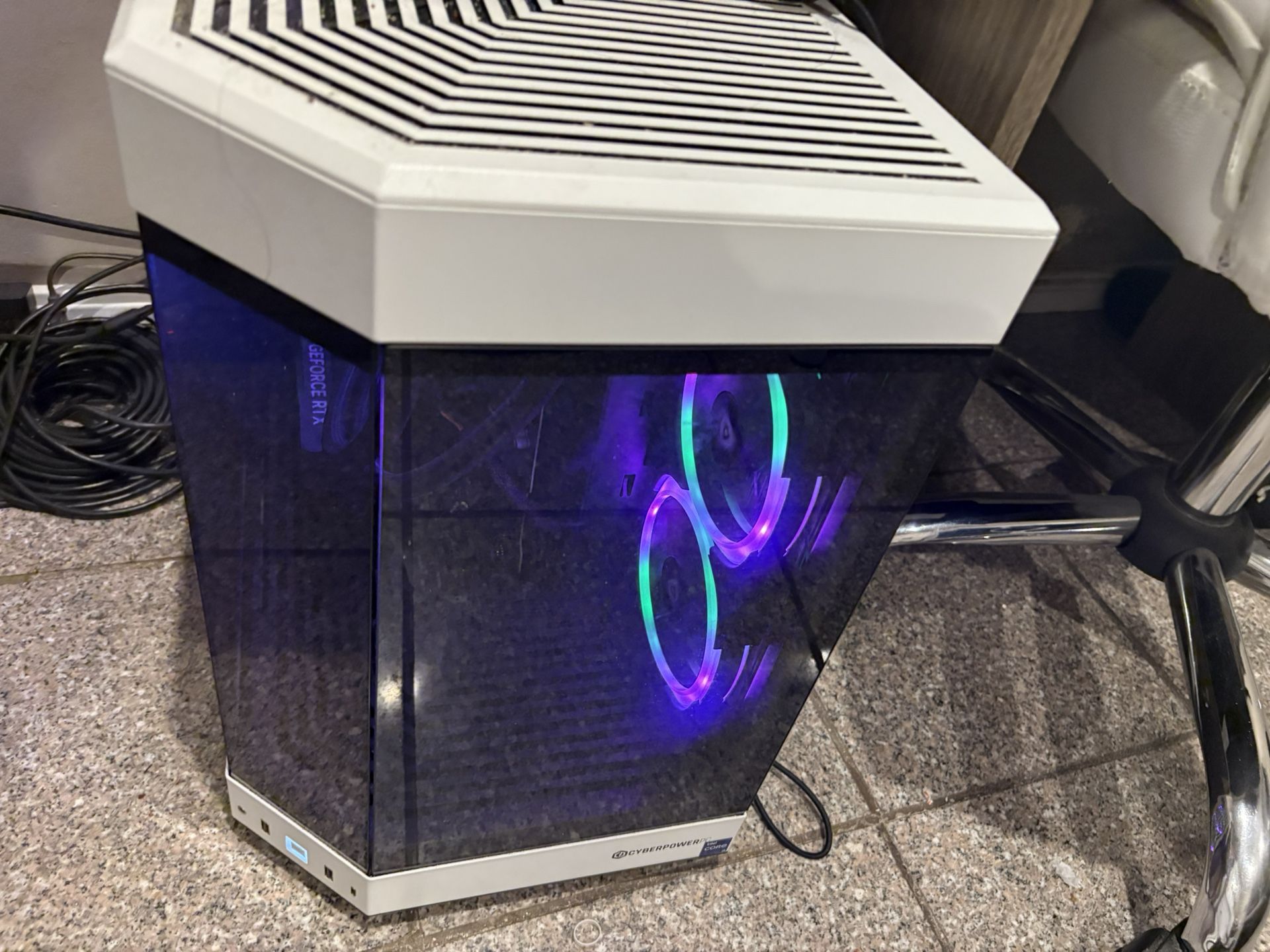 CyberPowerPC Gamer Xtreme VR Gaming PC, Intel Core i9-13900KF 3.0GHz, GeForce RTX 4070 Ti 12GB, 16GB DDR5, 1TB NVMe PCIe SSD, WiFi Ready & Windows 11