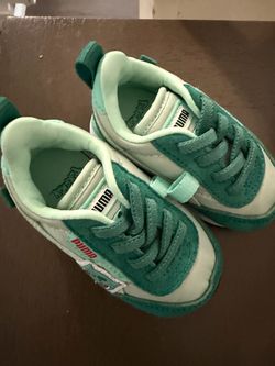 Green puma shoes for kids