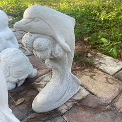 Concretw Dolphin