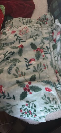 Christmas Holiday Fleece Throw Blanket