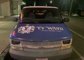 1997 Chevrolet Astro (mobile detail) van