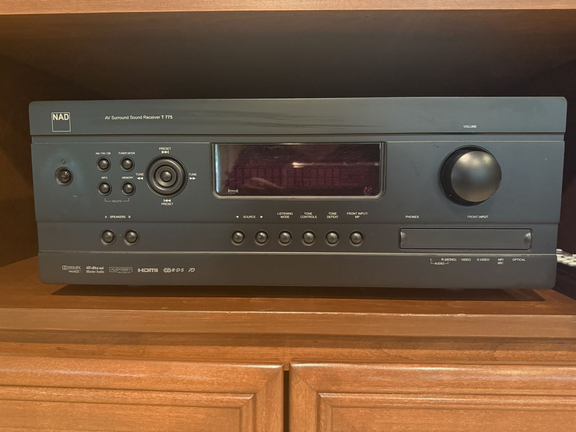 NAD T775 Receiver