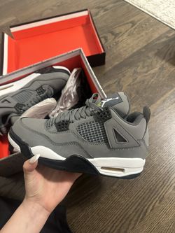Jordan 4s