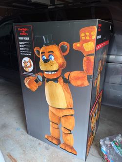 2026 Spirit Halloween FNAF Freddy Fazbear 6.6 FT Animatronic NEW ORIGINAL BOX
