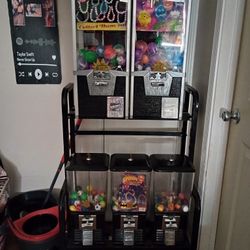 5 Vending Machines With New Locks And Keys 
