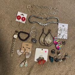 Fashion Earrings, Rings And Necklaces 