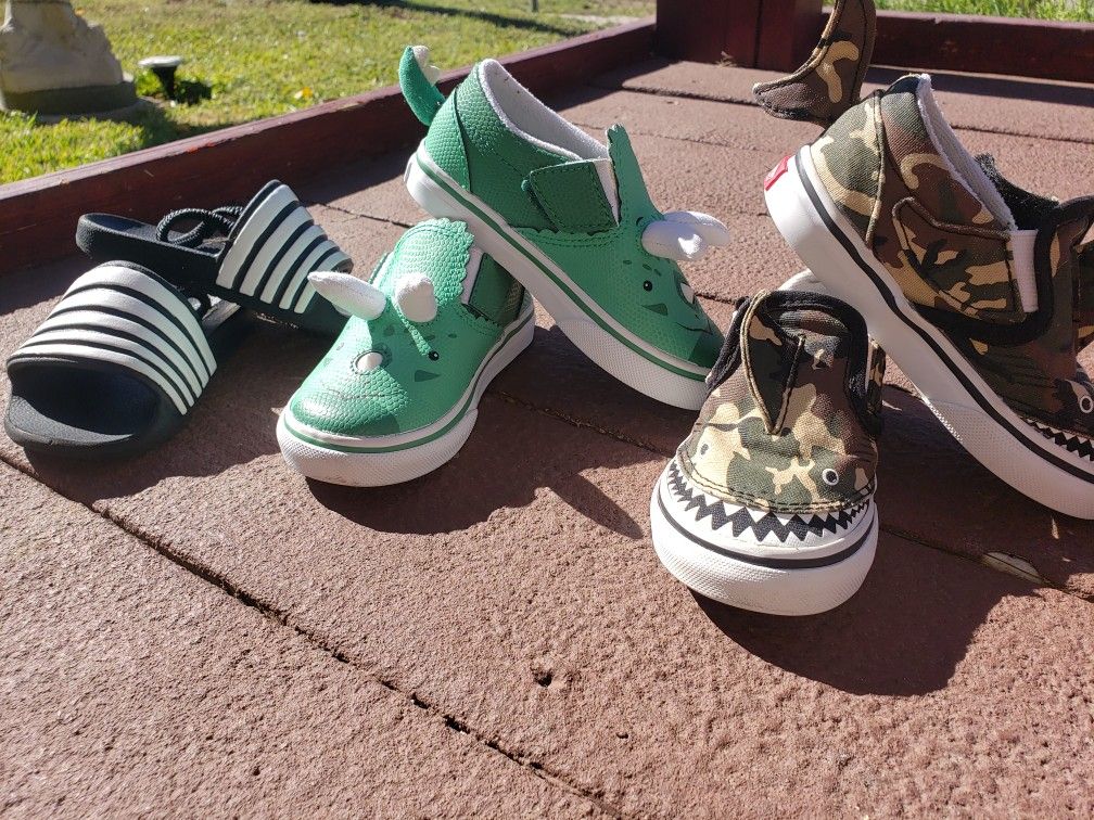 Vans Shoes & Sandals