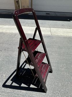 Wooden step ladder