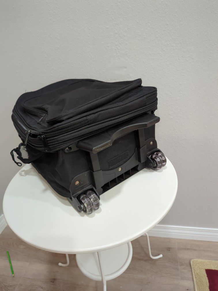 Everest Unisex Black Wheeled Backpack Bag Luggage Travel Hiking College Student  Rolling 