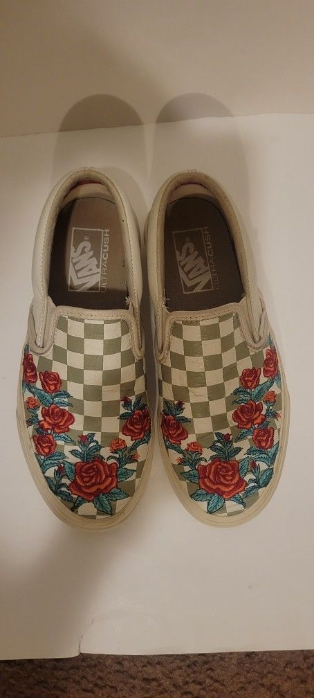 VANS Classic Rose Embroidered Checkerboard Slip On Shoes Womens 7.0 Mens 5.5,