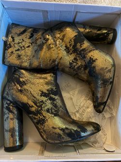 High heel boots