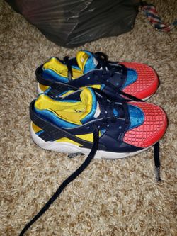 Toddler size 12 Huaraches