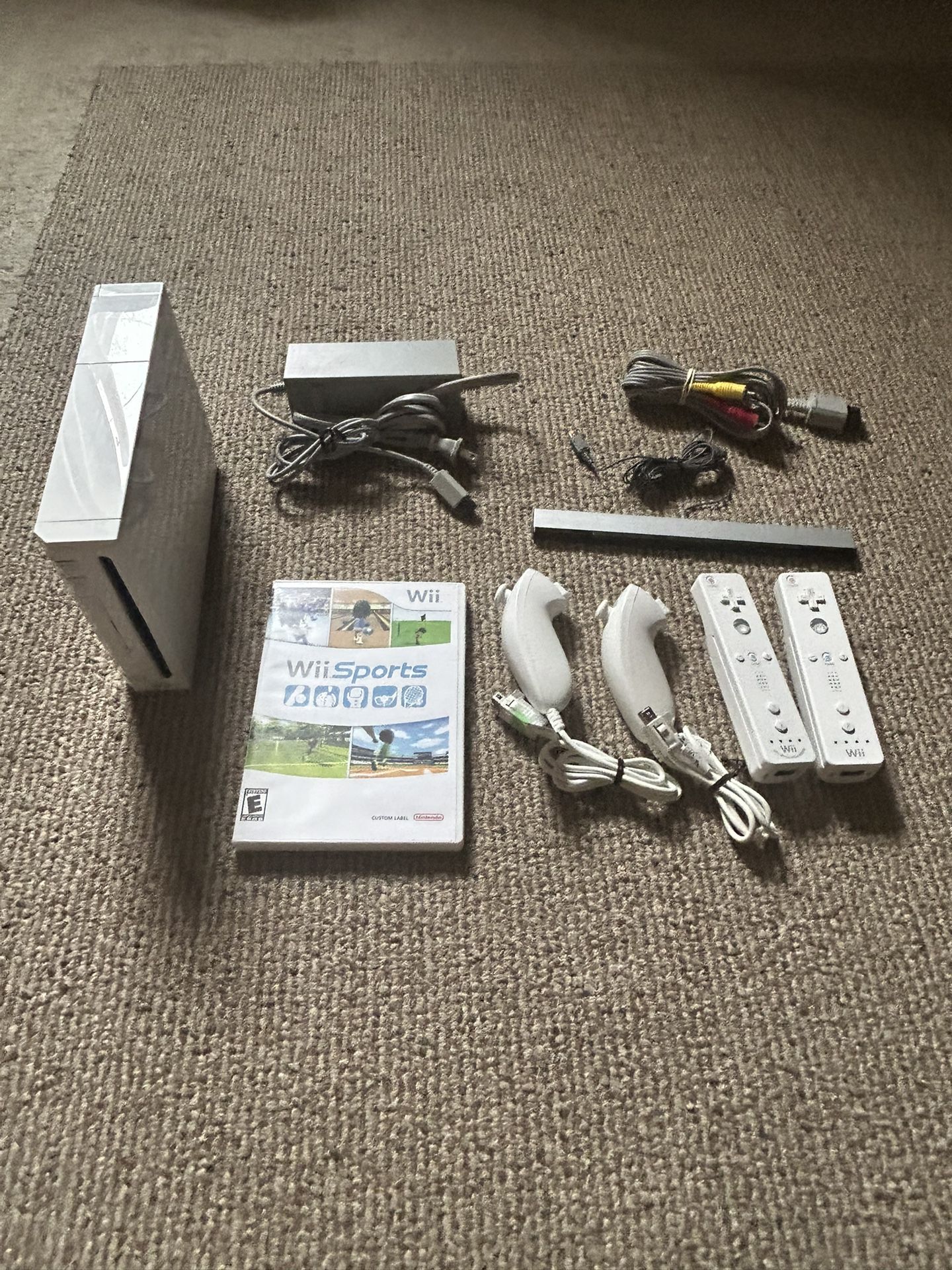 Nintendo Wii + Wii Sports