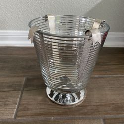 Candle holder