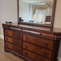 Real Wood Bedroom Furniture ( King Size Bed , 2 Nightstands, Chest , Mirror Set ) Very Good Condition 