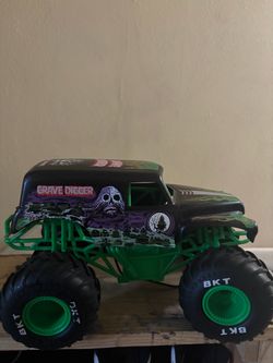 Monster jam truck
