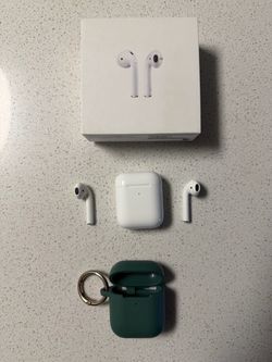 Apple AirPods 2nd Gen + Wireless Charging Case & Original Box