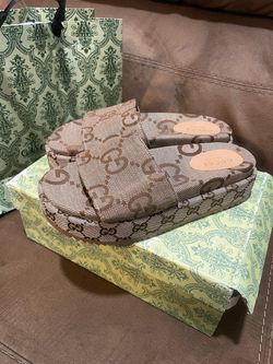 Fashion sandals 🩴 $95 new
