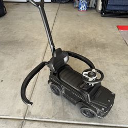 Mercedes push car with parent control handle