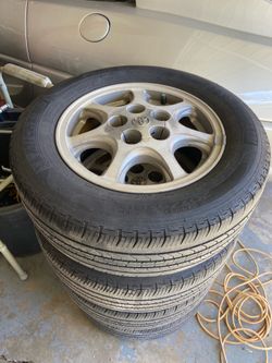 Toyota Solara OEM wheels