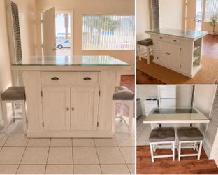 Kitchen island / bar cabinet
