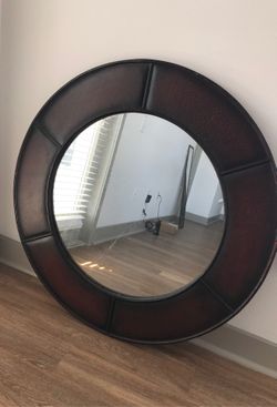 Mirror good size. Need gone