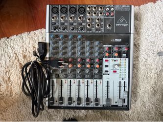 Behringer Xenyx X1204USB Mixer Good Condition