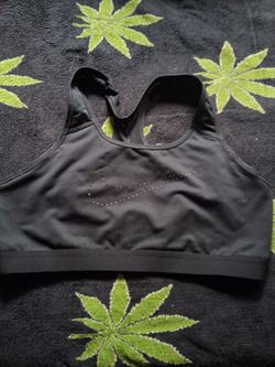 NIKE WOMENS TOP XL