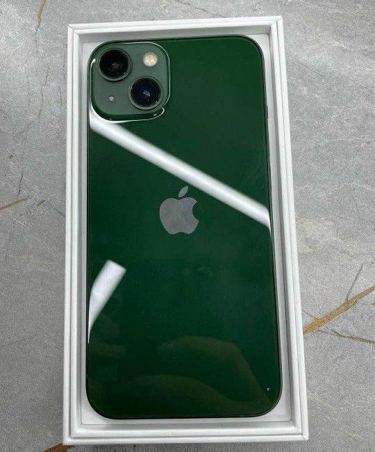 iPhone 13 128GB Unlocked