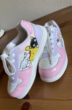 Hello Kitty Shoes 