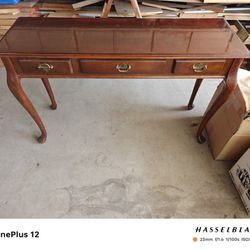 End Table,Picnik  Basket and  Bed Tray  all Together 