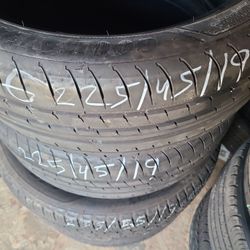 225 45 19 set of 2 Goodyear rsc