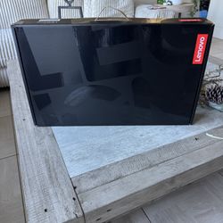 Lenovo Legion Pro 7  intel i9-14900HX RTX 4090