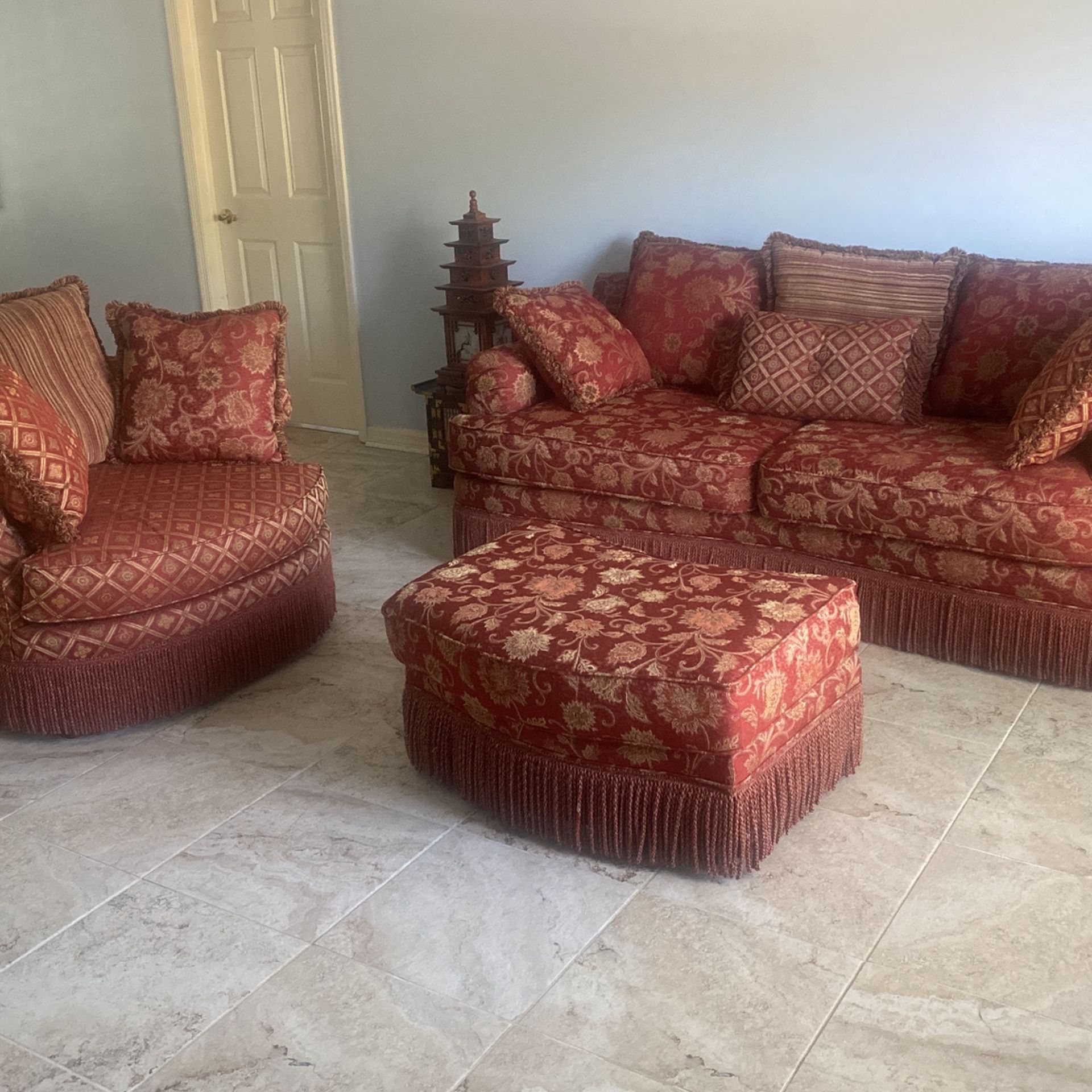 Furniture - Living Room Set