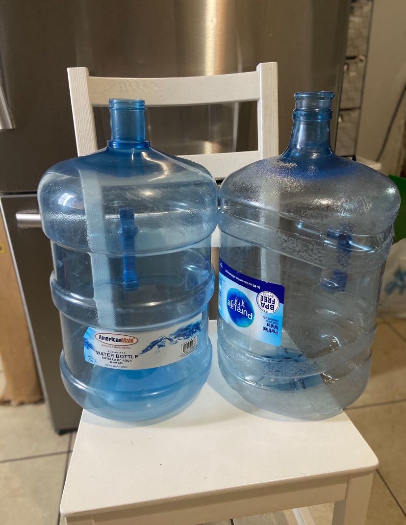 2 Reusable Water Jugs/ 2 Garrafones De Agua De 5 Galones (detalles En Fotos/ Details In Photos) (12 For 2/ 12 Por 2)