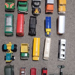Lot of 20 vintage toy cars, trucks, busses, plane, etc