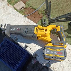 DeWalt 20 volt sawzall brushless